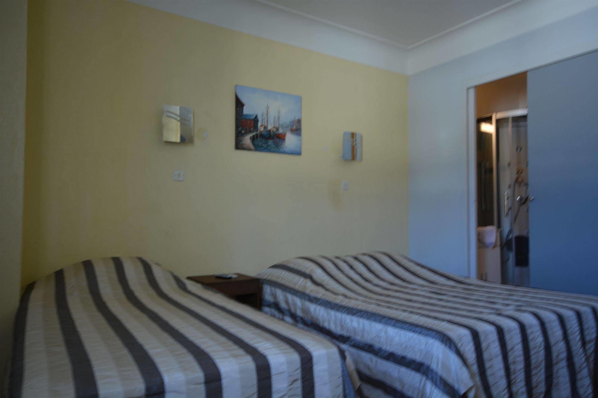 סאן-לורן-דו-ואר Albergo Hotel מראה חיצוני תמונה